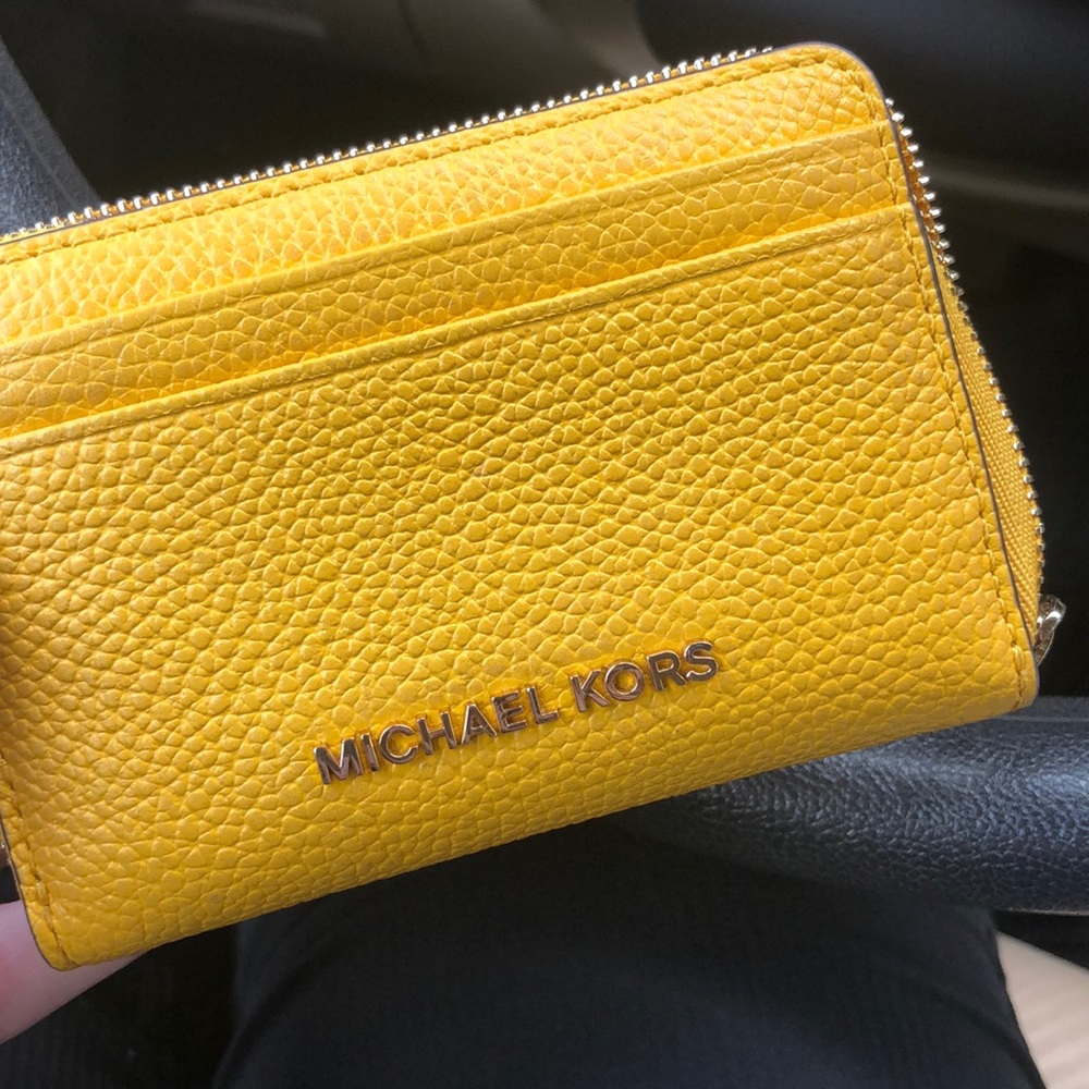 Michael kors wallet